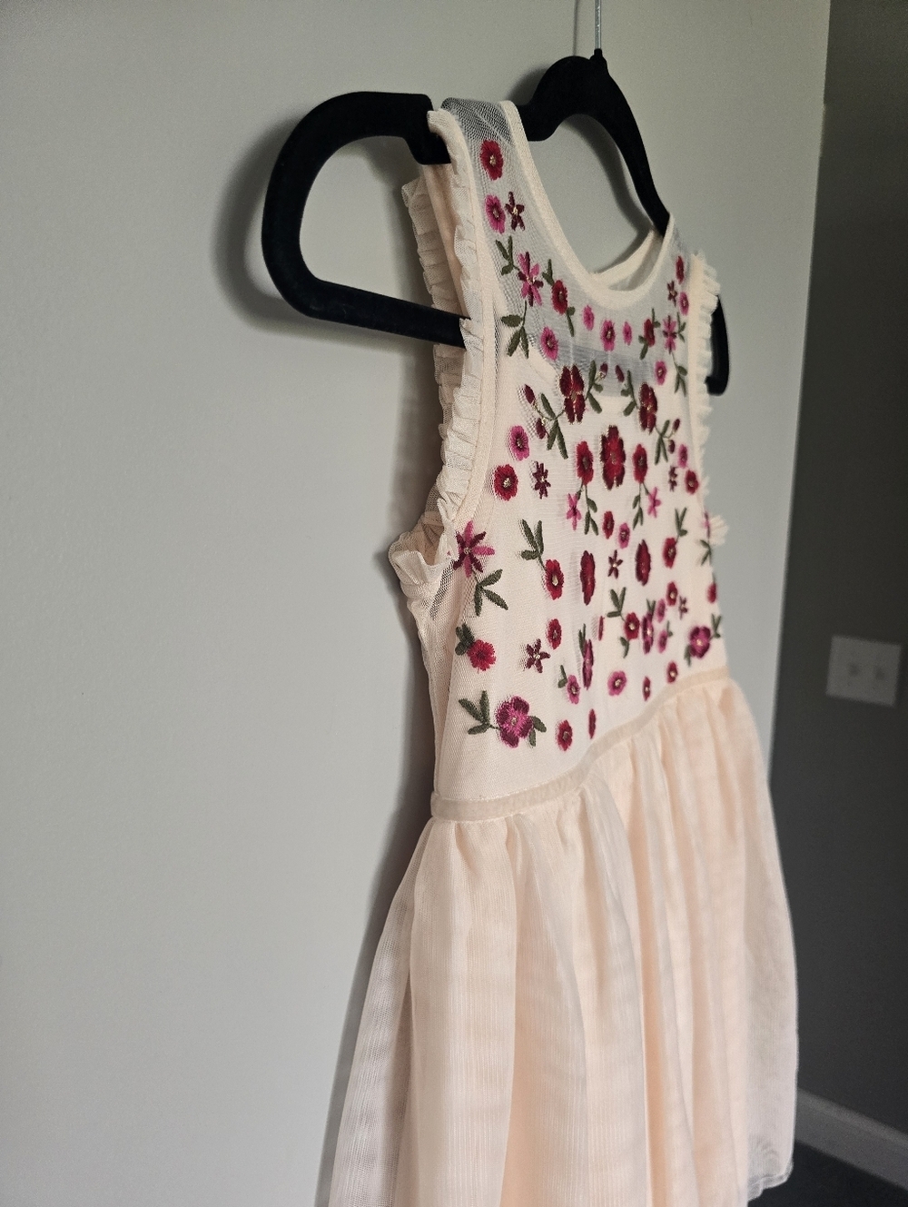 Girls Cat & Jack Sleeveless Embroidered  Tutu Dress Pink Size Small (6/7) - Picture 3 of 10